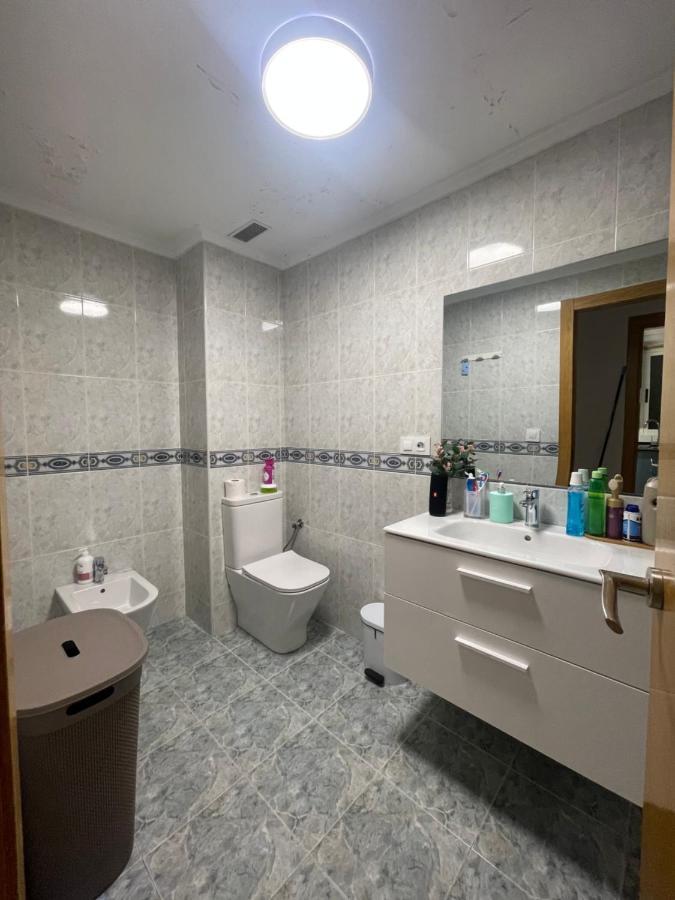 Habitacion Privada En Piso Compartido Hotel Valencia Eksteriør billede