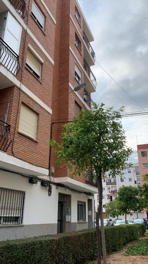 Habitacion Privada En Piso Compartido Hotel Valencia Eksteriør billede